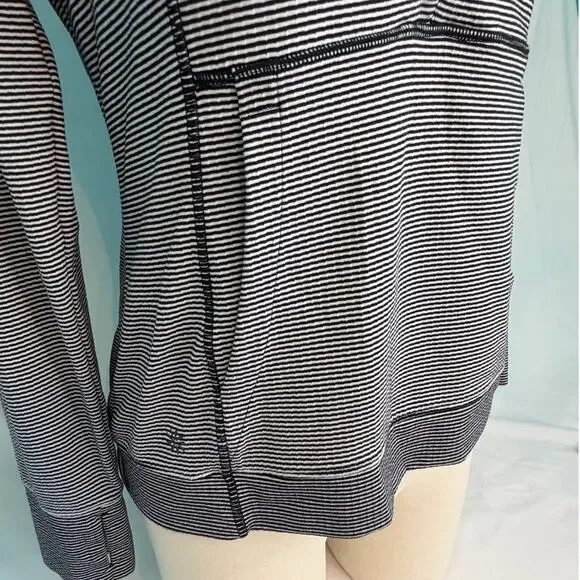 Athleta Navy Stripe Half-Zip Pullover Women’s M Athletic Athleisure Hoodie - Picture 2 of 5